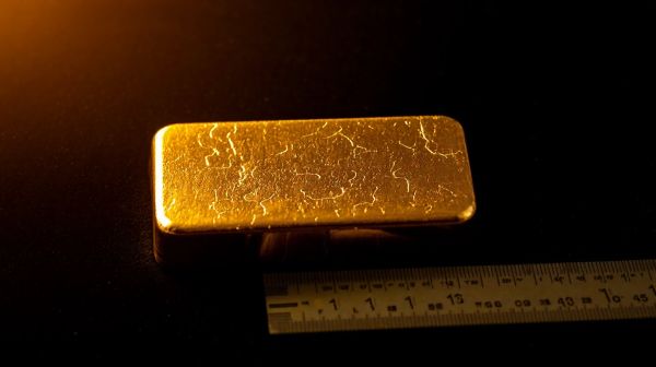 Guide d'achat d'un lingot d'or de 100g pour investir judicieusement